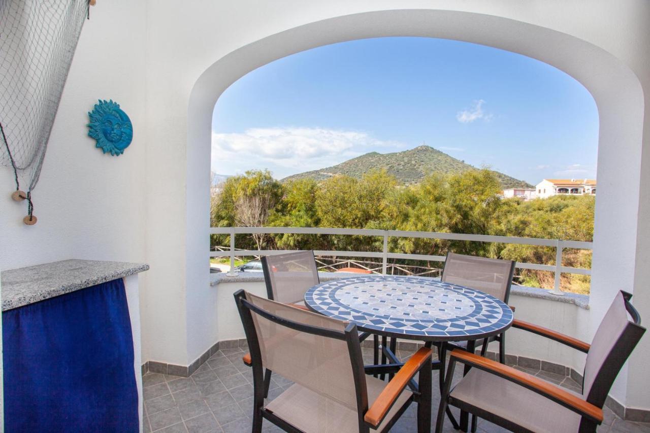 Апарт готель Le Residenze Blu Sardinia Ла-Калетта Екстер'єр фото