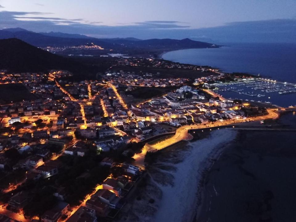 Апарт готель Le Residenze Blu Sardinia Ла-Калетта Екстер'єр фото
